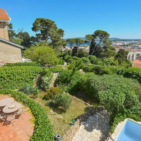 Cozy In With Outdoor Swimming Pool Sete